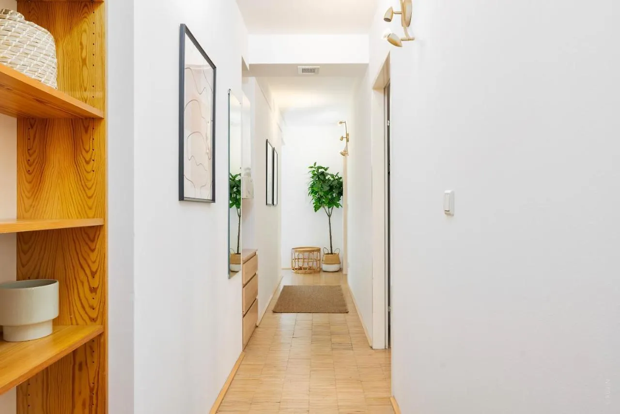 Penthouse, 3 Separate Bedrooms, 2 Min To U6 Nussdorfer Strasse Vienna 0*,  Austria