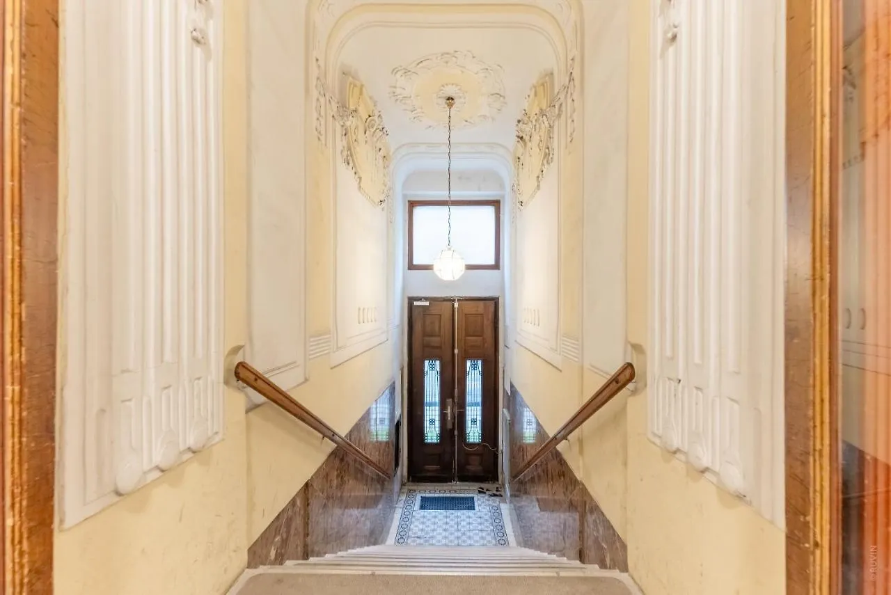Apartment Penthouse, 3 Separate Bedrooms, 2 Min To U6 Nussdorfer Strasse Vienna
